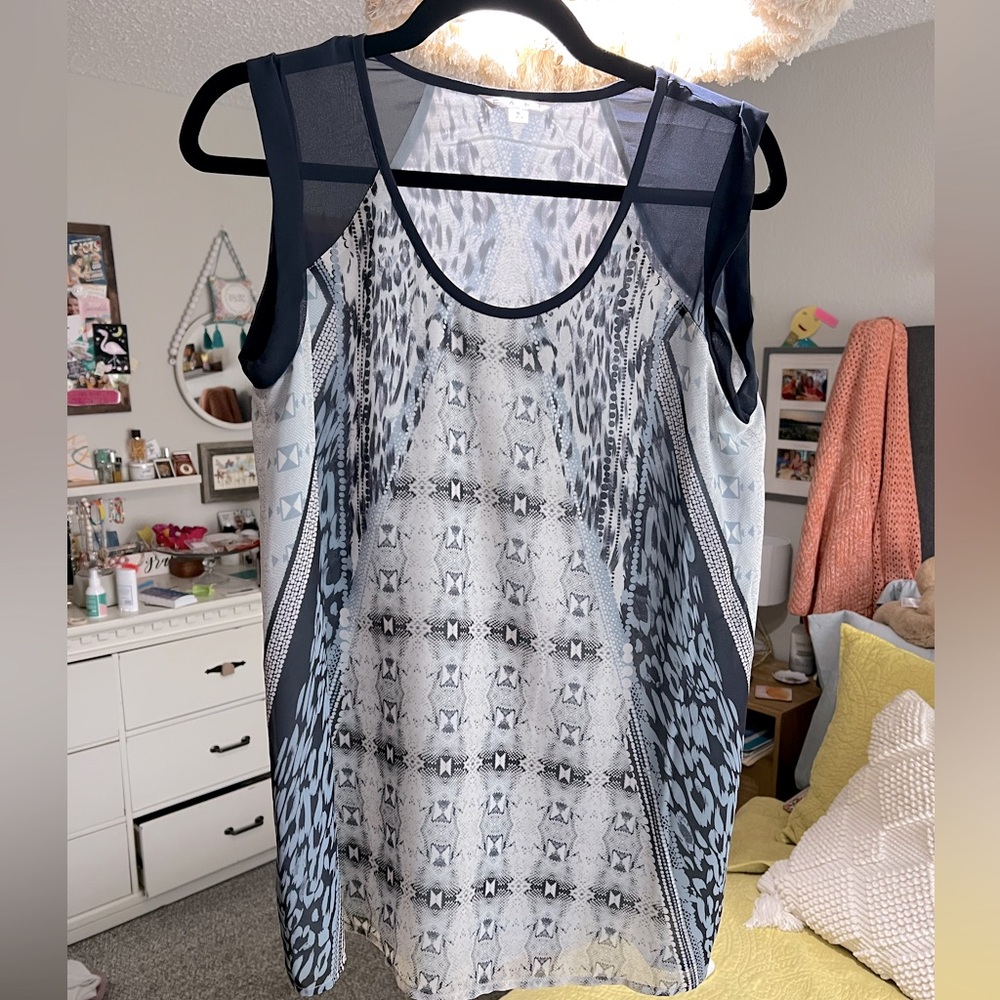 CAbi #253 Sz S Mixed Print Blue Sleeveless Tunic Tank Top Lightweight Relaxed